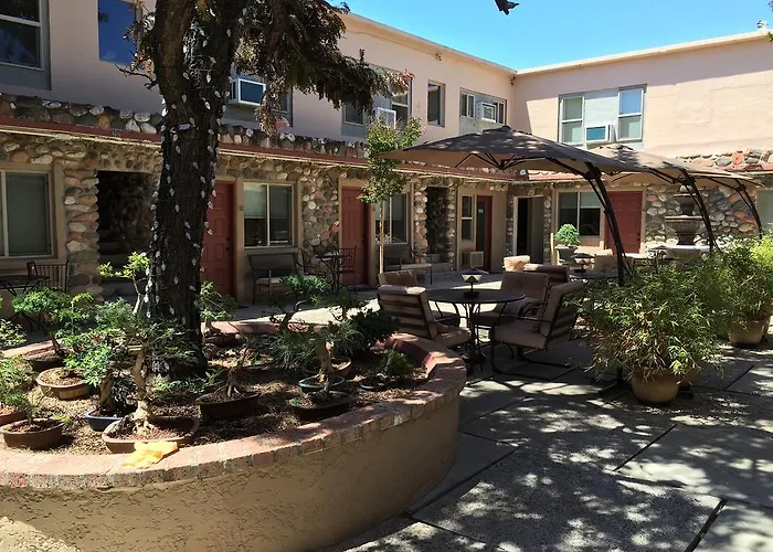 Motel Iron Horse 3*